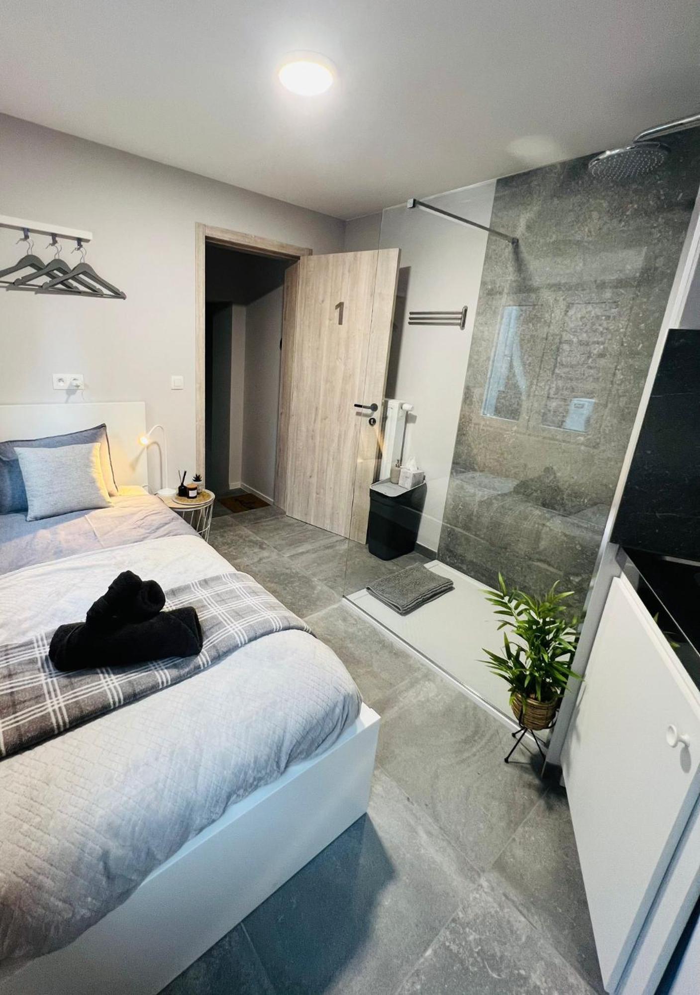 Apartamento Mini Studio Une Personne Lieja Exterior foto