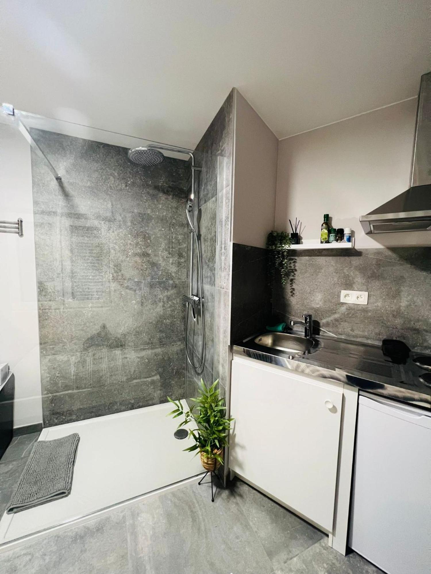 Apartamento Mini Studio Une Personne Lieja Exterior foto